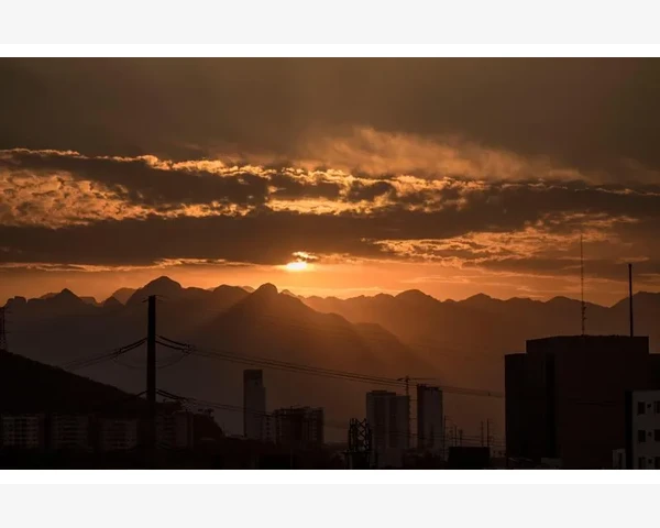 MT4手机端运行迟缓原因与优化方法_手机硬件与系统资源不足是首要原因_1