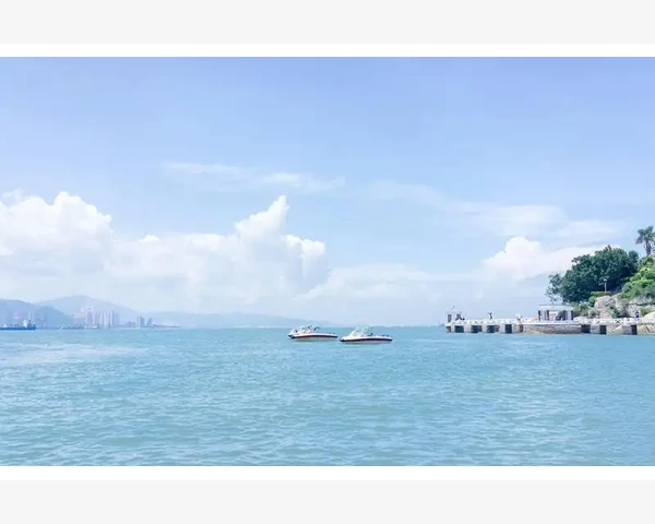 MT4交易时间设置修改位置详解_调整MT4界面布局让余额不显眼
